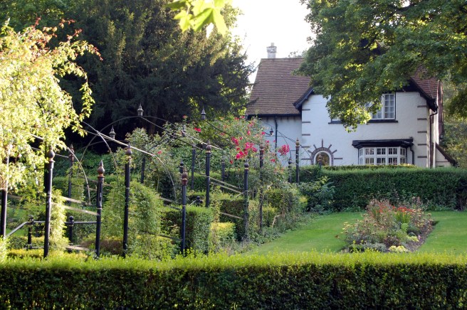 english cottage